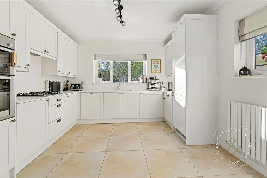 Property photo 3 of 41 Oakfields (17).Jpg