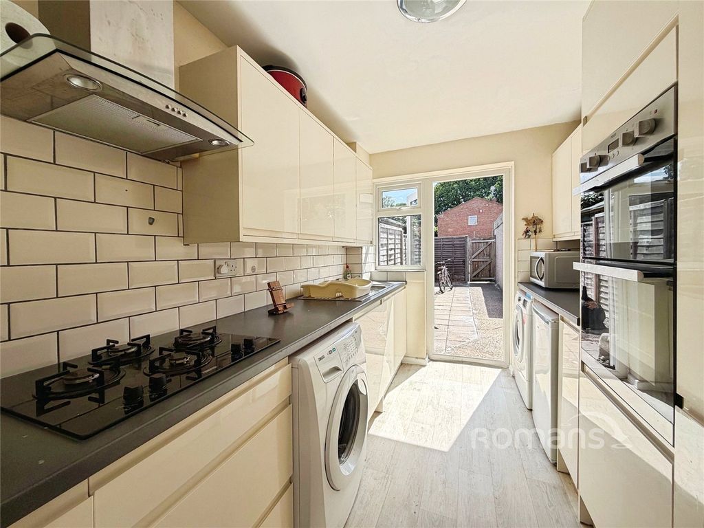 Property photo 3 of 16 Picture No. 23