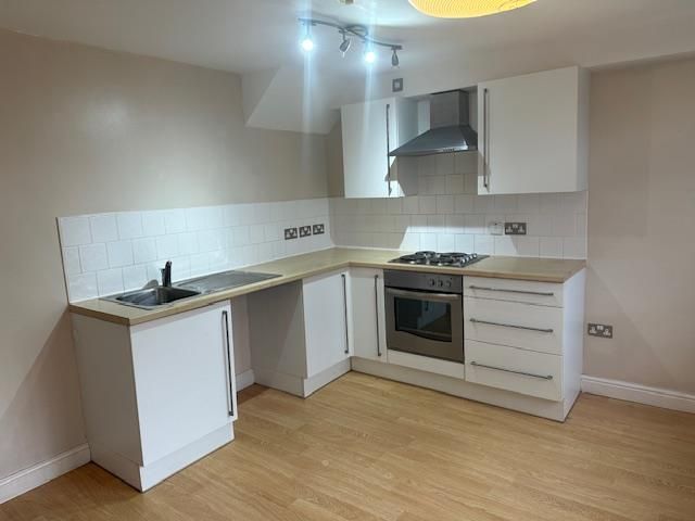 Property photo 3 of 10 Kitchen Diner