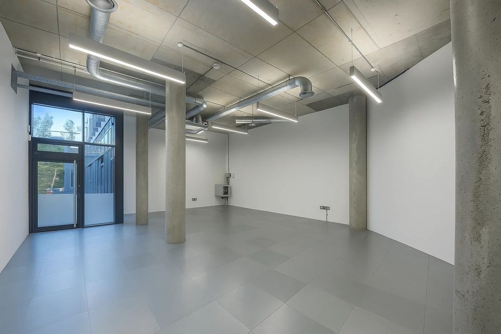 Property photo 1 of 3