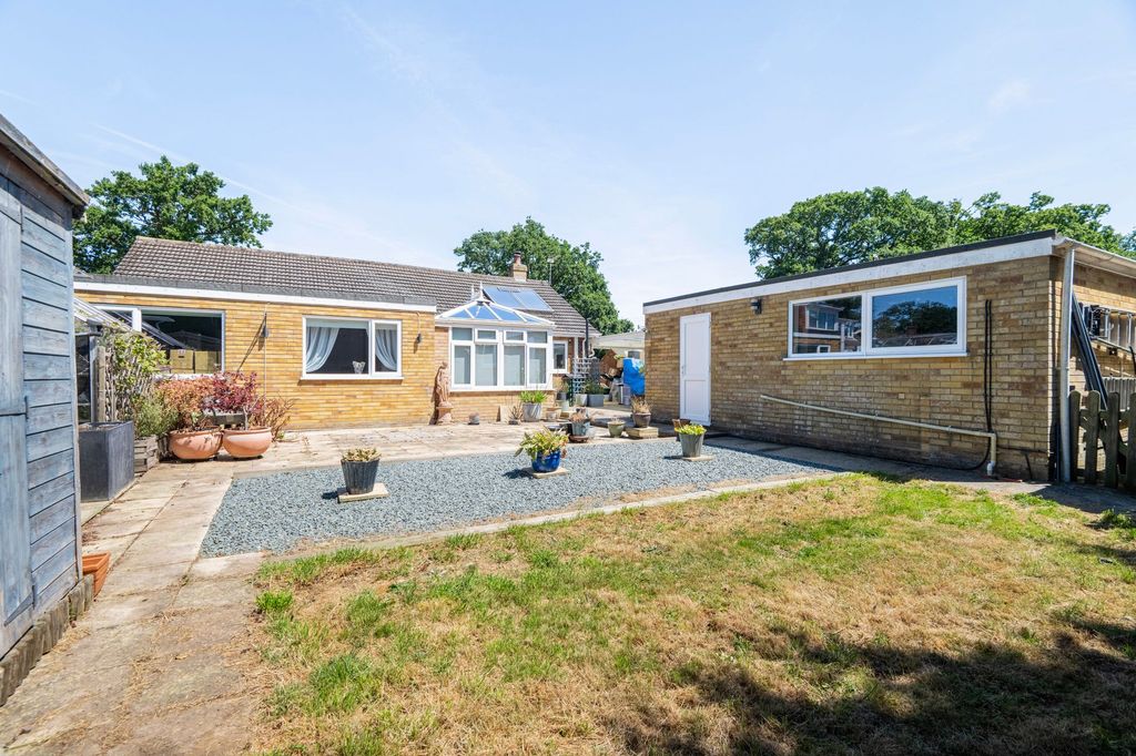 Property photo 2 of 19