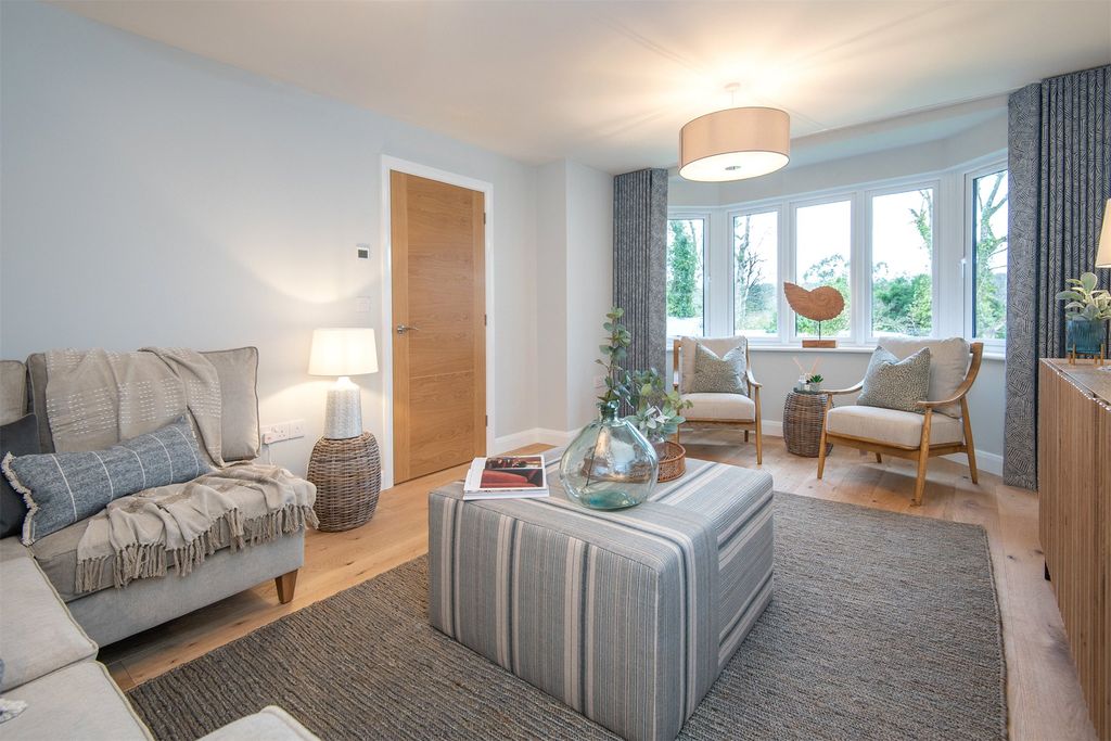 Property photo 3 of 21 Show Home Example