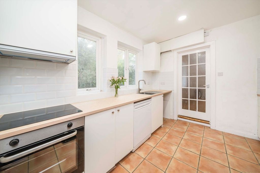 Property photo 3 of 7