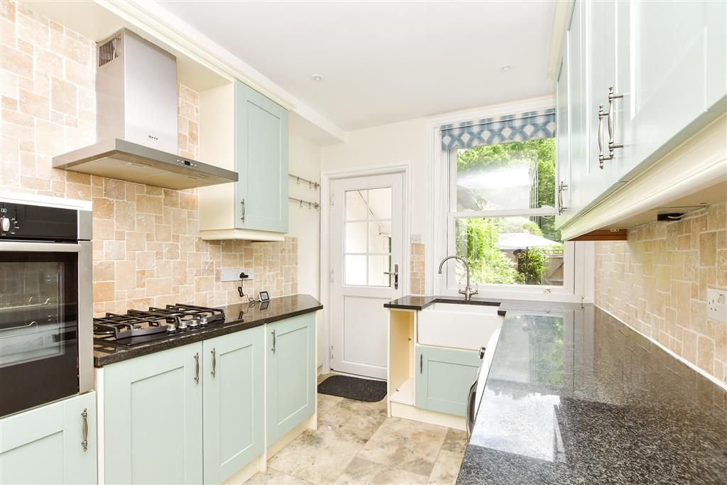 Property photo 3 of 15 Kitchen