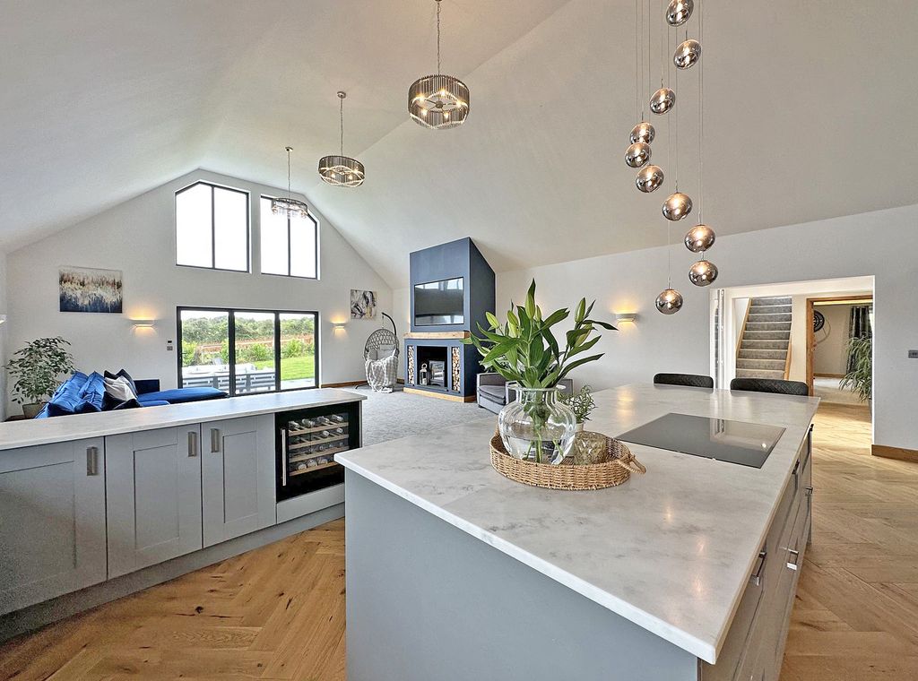 Property photo 3 of 29 Photo 3