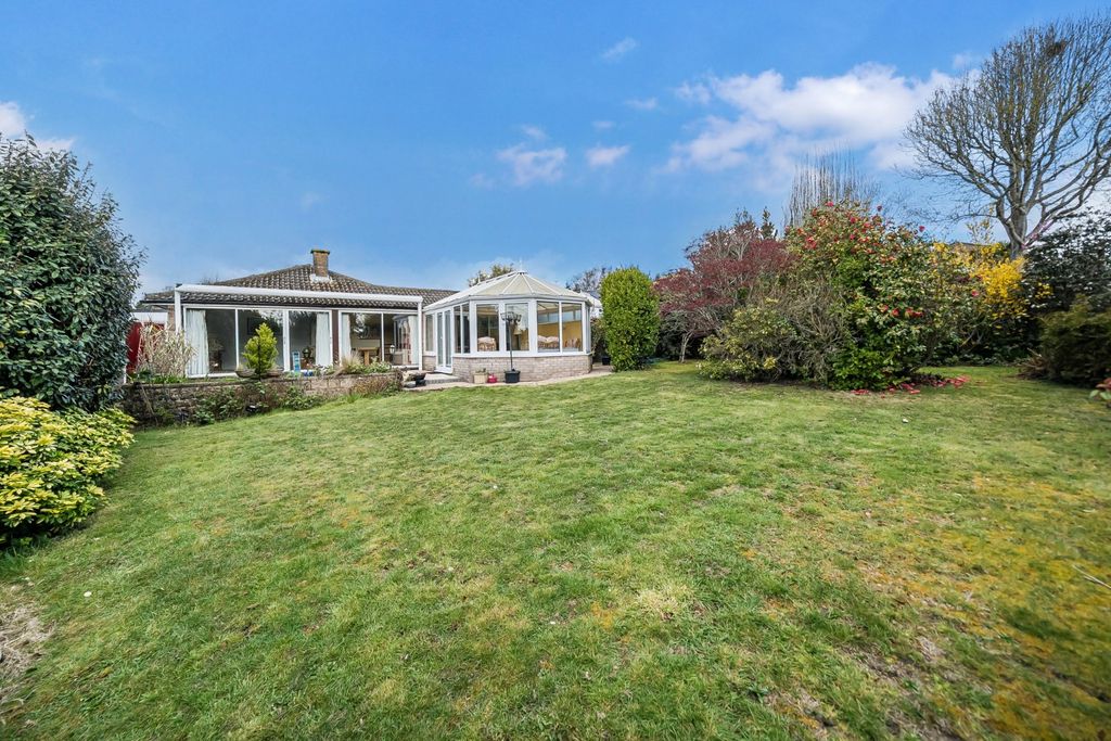 Property photo 3 of 16 Picture No. 18