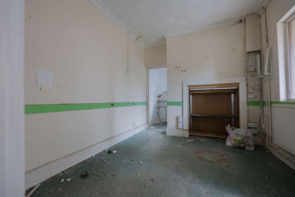 Property photo 3 of 24