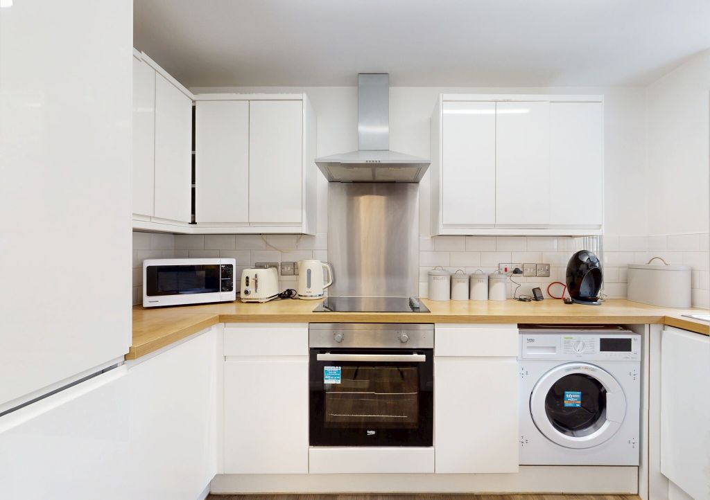 Property photo 2 of 15 Kitchen