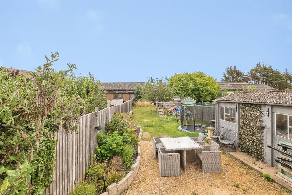Property photo 3 of 18