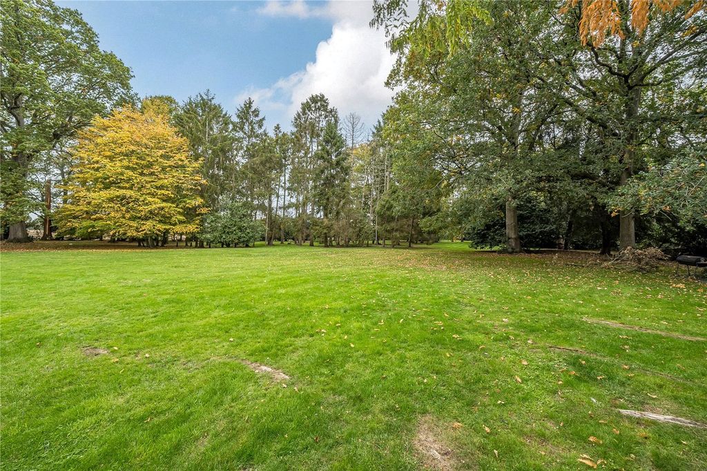 Additional image 15 of 2 bed flat for saleReading Road, Arborfield, Reading, Berkshire RG2