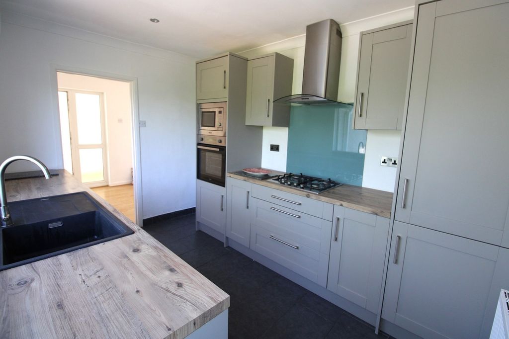 Property photo 2 of 17 Not Specified