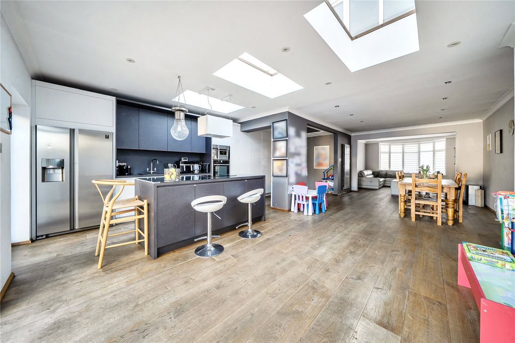 Property photo 3 of 20 Picture No. 07