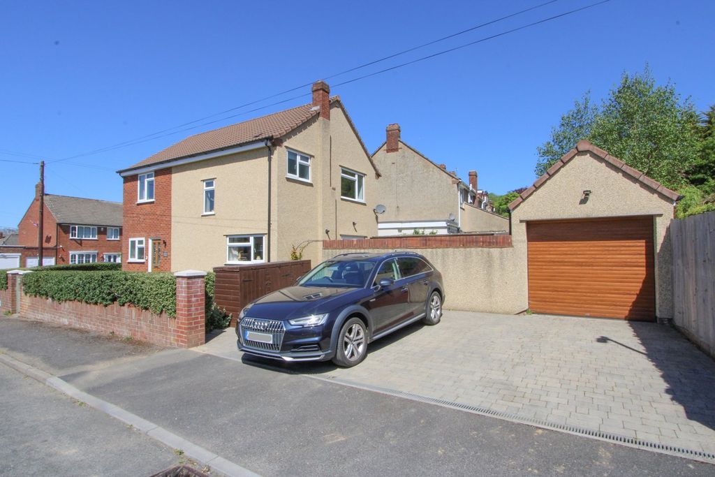 Property photo 1 of 29