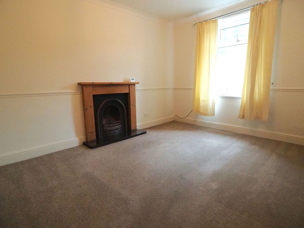 Property photo 2 of 12 Living Room