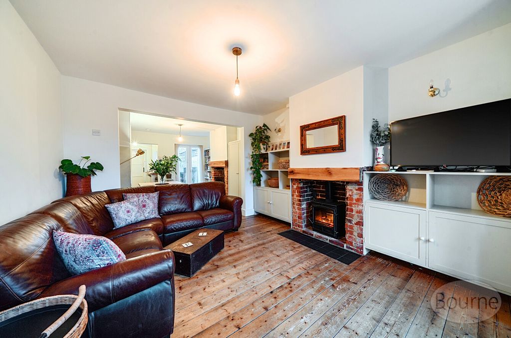 Property photo 2 of 13 Ae88Ef70-781B-473...