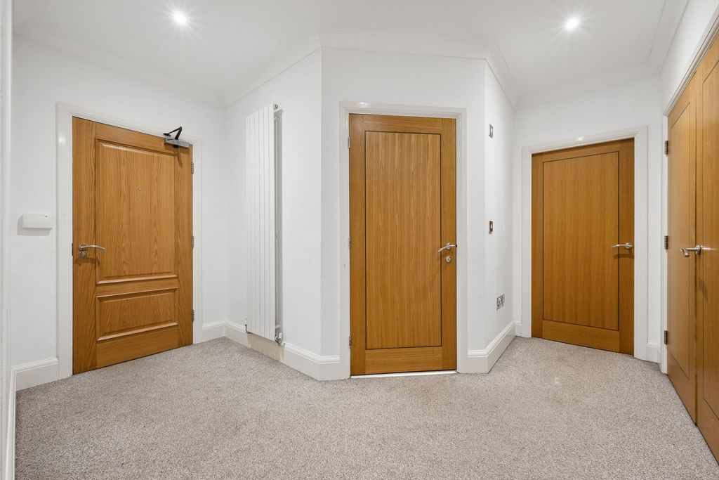 Property photo 3 of 37 Photo 3