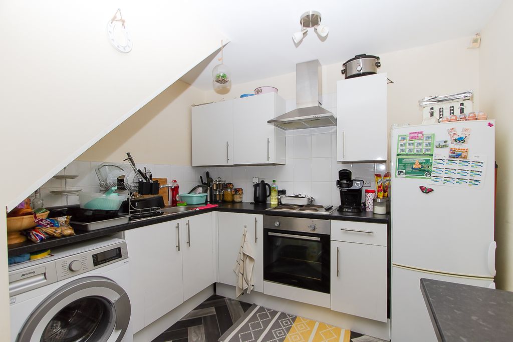 Property photo 2 of 6