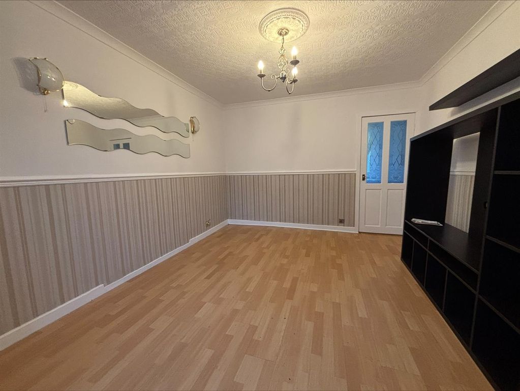 Property photo 3 of 8 Lounge 3.Jpeg