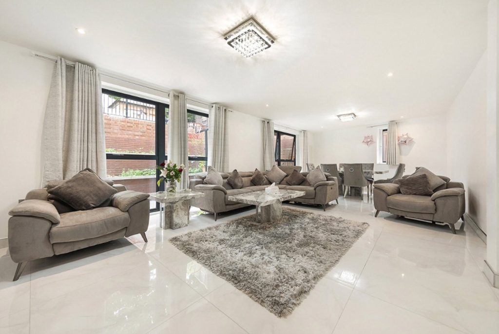 Property photo 2 of 15