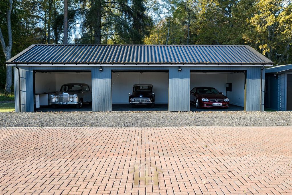 Property photo 2 of 33 Z91_1897.Jpg