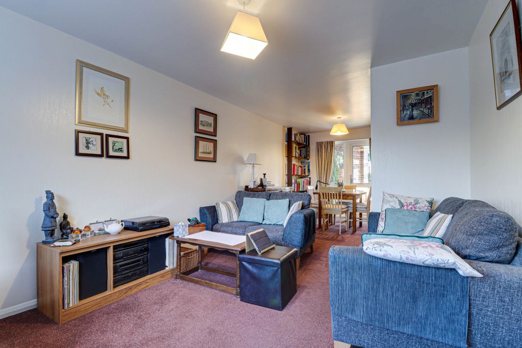 Property photo 2 of 19 Living Room