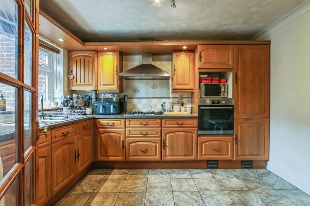 Property photo 2 of 13 Kitchen