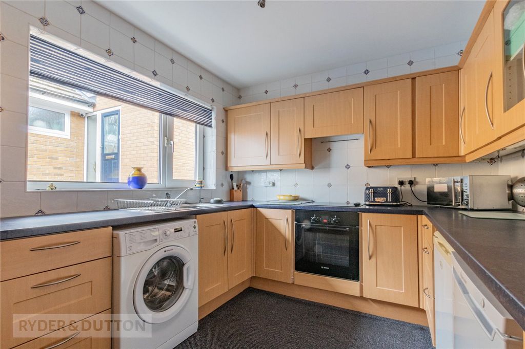 Property photo 3 of 20 Kitchen