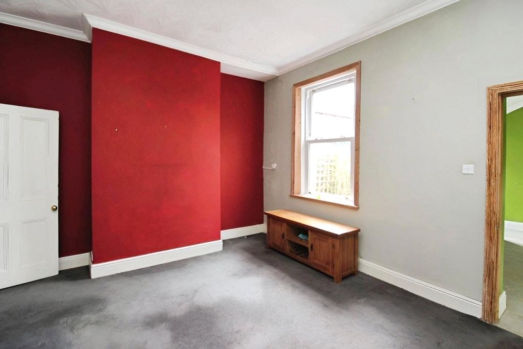 Property photo 3 of 12 Sitting Room
