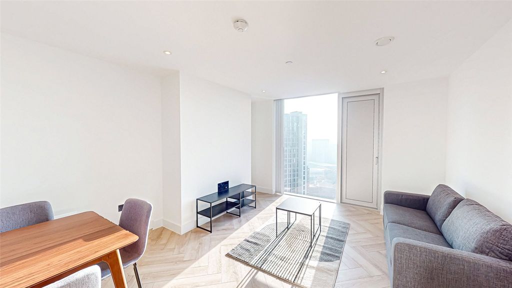 Property photo 3 of 28 Picture No. 02