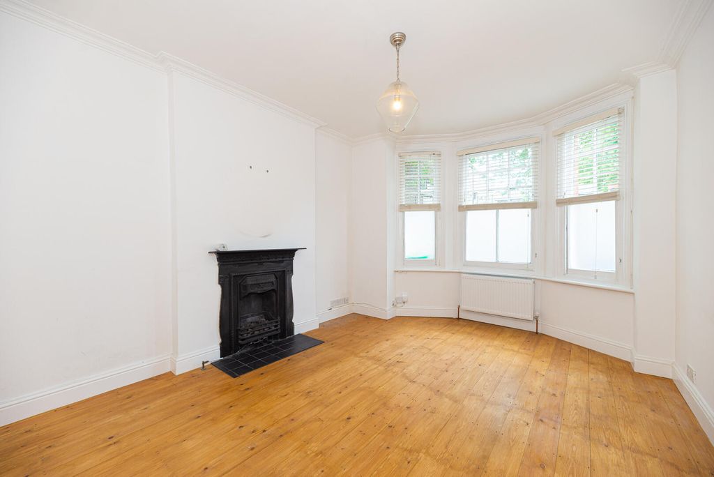 Property photo 1 of 9 Living Room