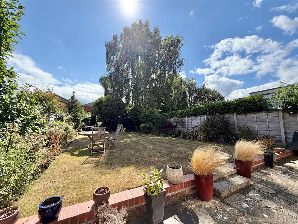 Property photo 2 of 16