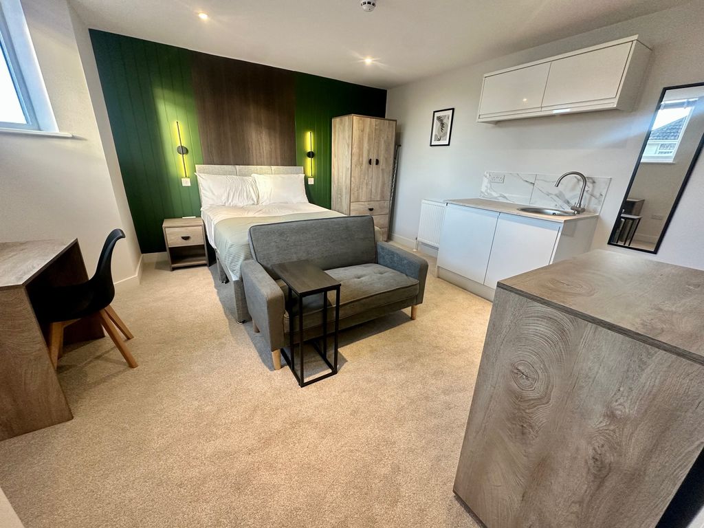 Property photo 1 of 16 Image