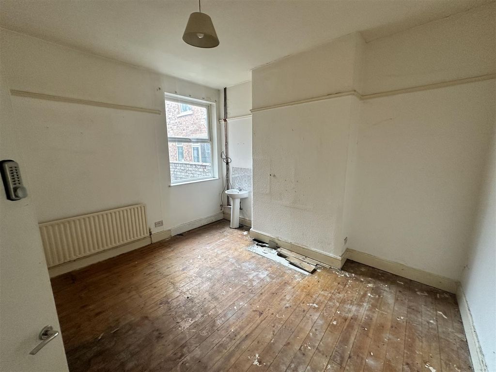 Property photo 3 of 13 20250317_100219112_Ios.Jpg