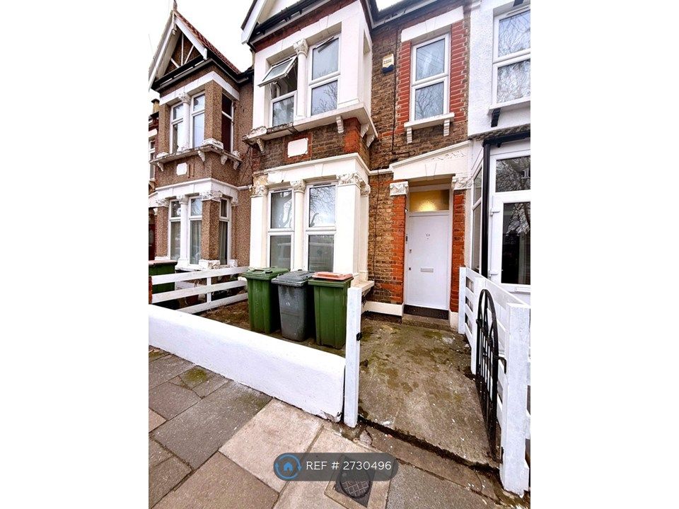 Property photo 1 of 9 Entrance Cleaned (More To Do)