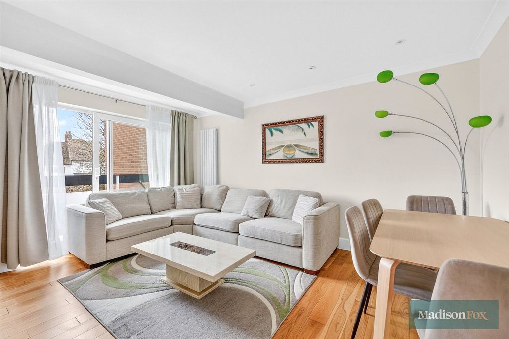 Property photo 3 of 22 Picture No. 13