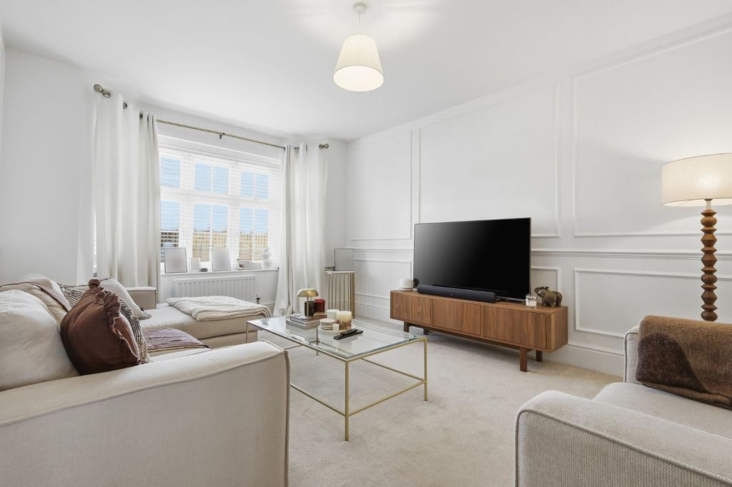 Property photo 3 of 27 4800603