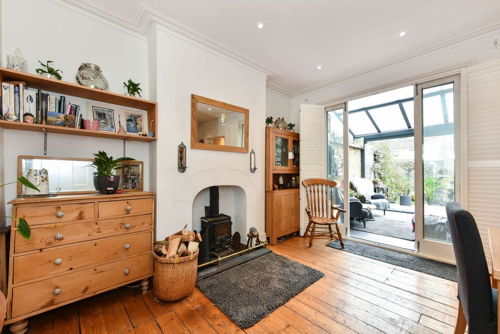 Property photo 3 of 20