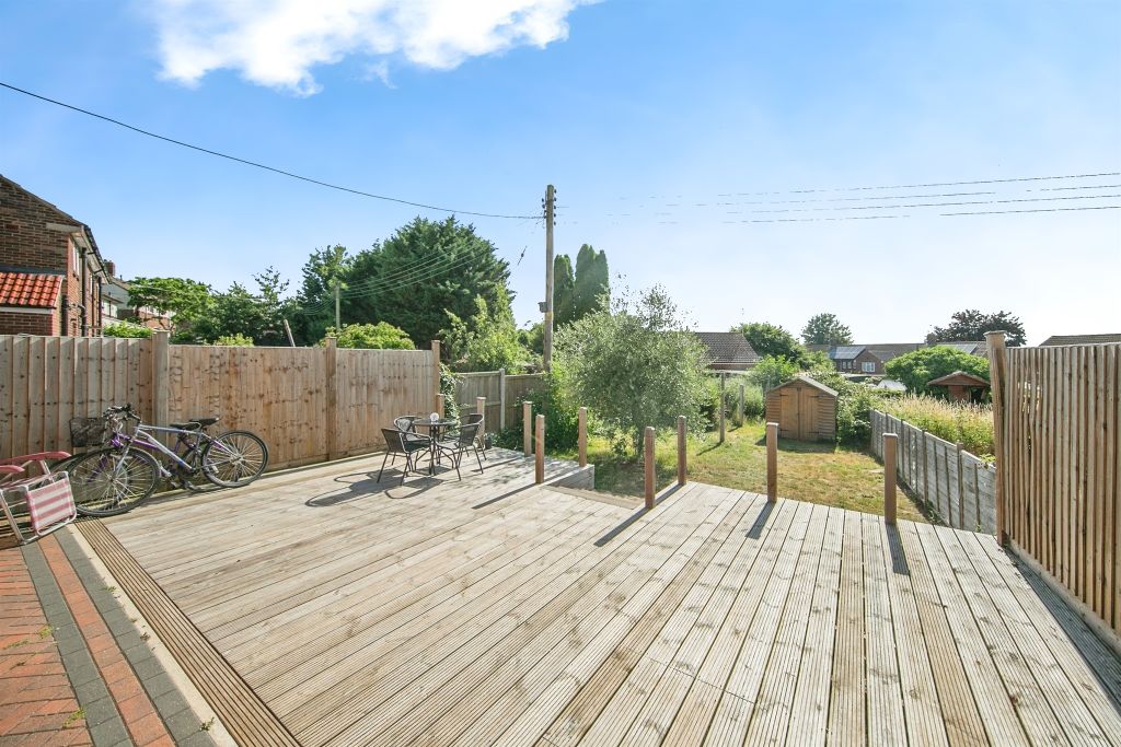 Property photo 3 of 16