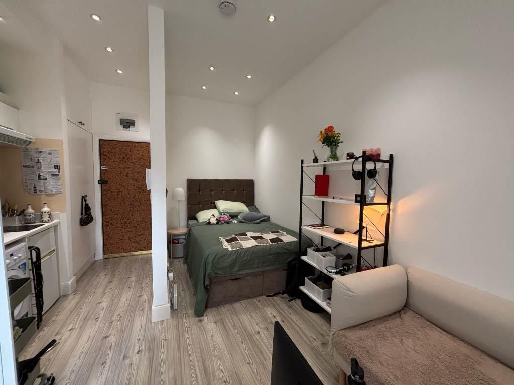 Property photo 2 of 7 1742499155067-163F3A10-d33A-4De6-Aecd-9987971Eb4E3