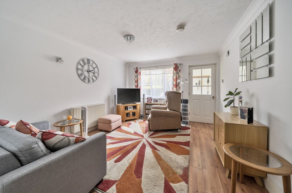 Property photo 2 of 12 1339862-13-68A489...