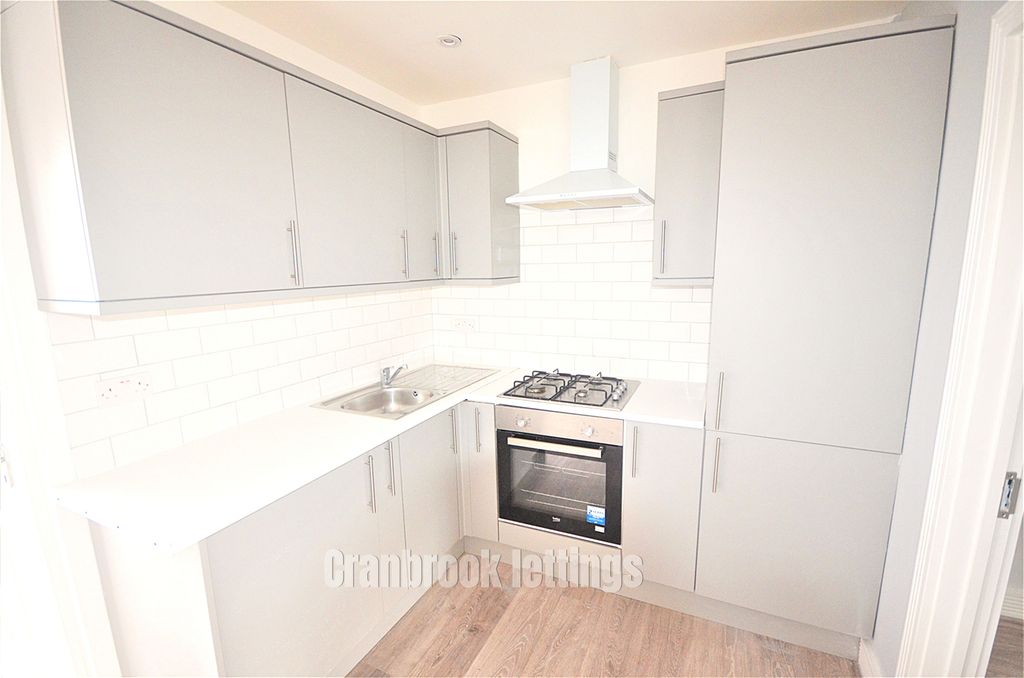 Property photo 1 of 7 Two Bedroom Second Floor Flat To Rent