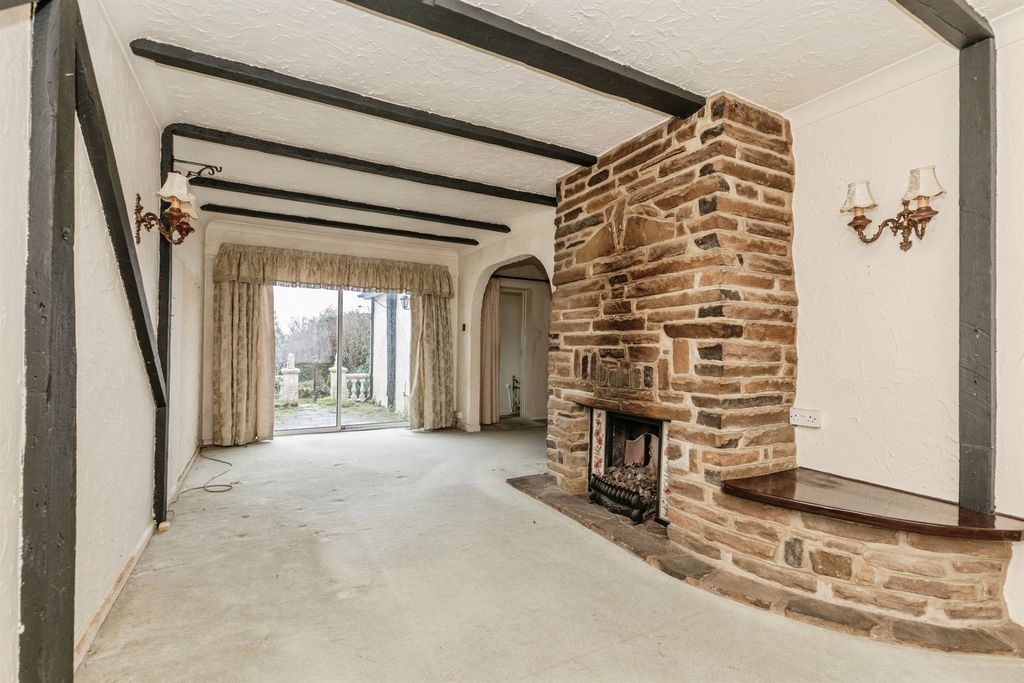 Property photo 3 of 15