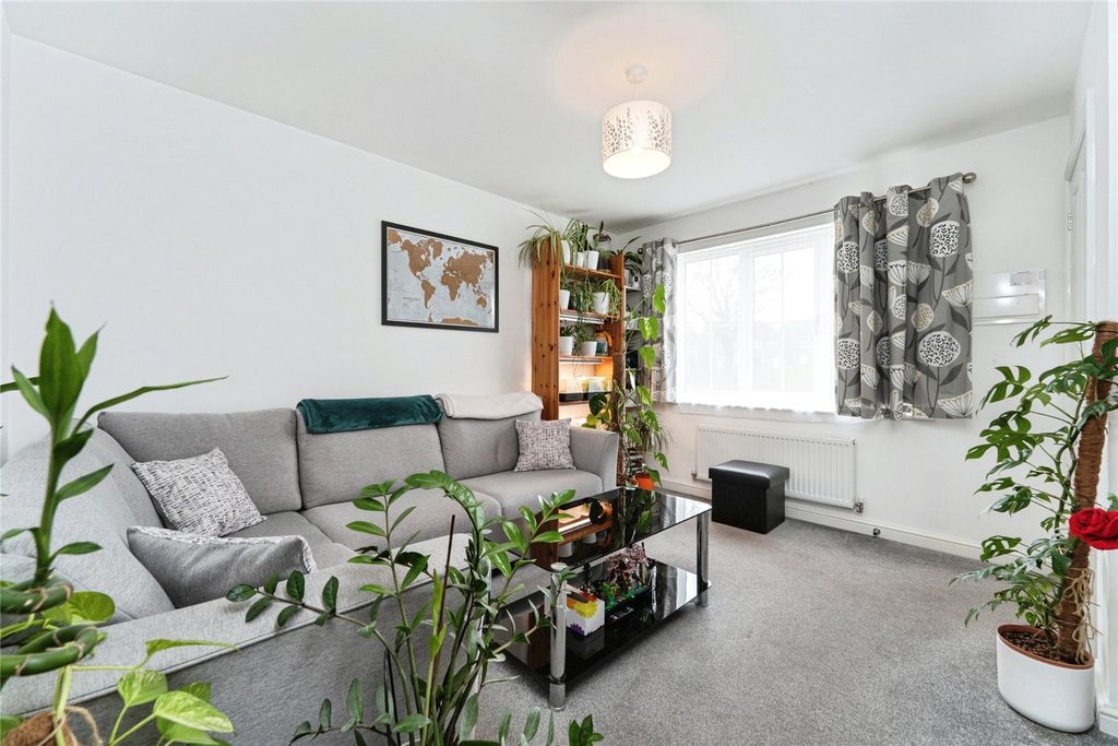 Property photo 2 of 15 Picture No. 25