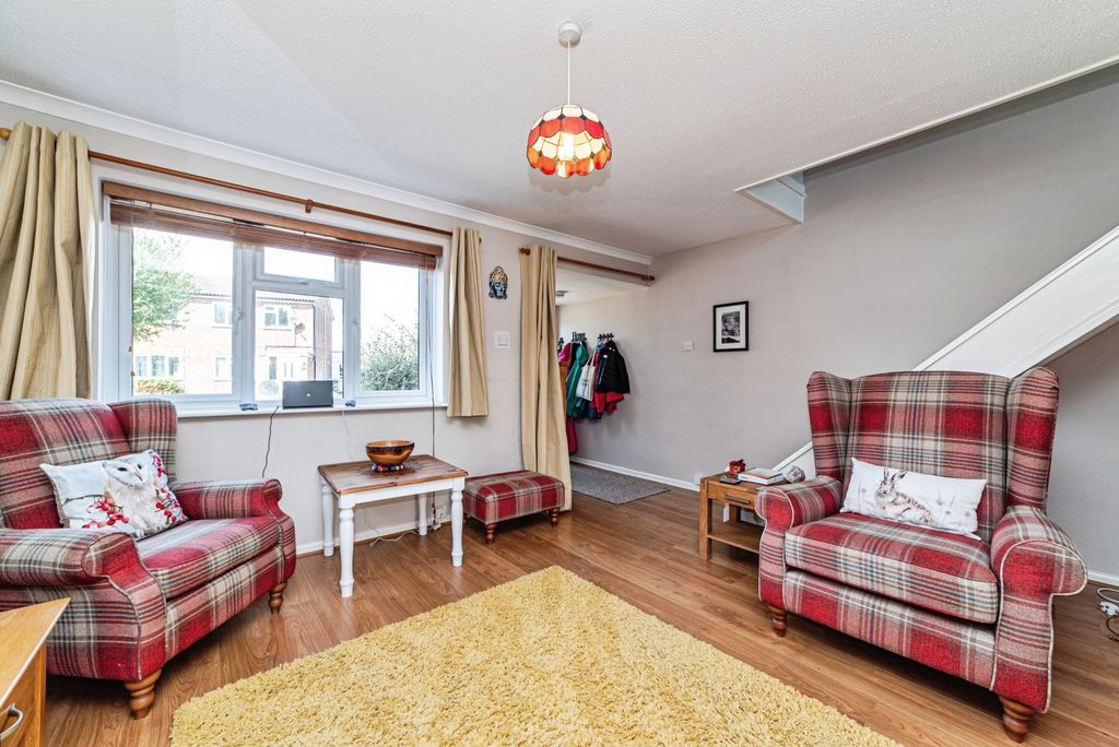 Property photo 3 of 17