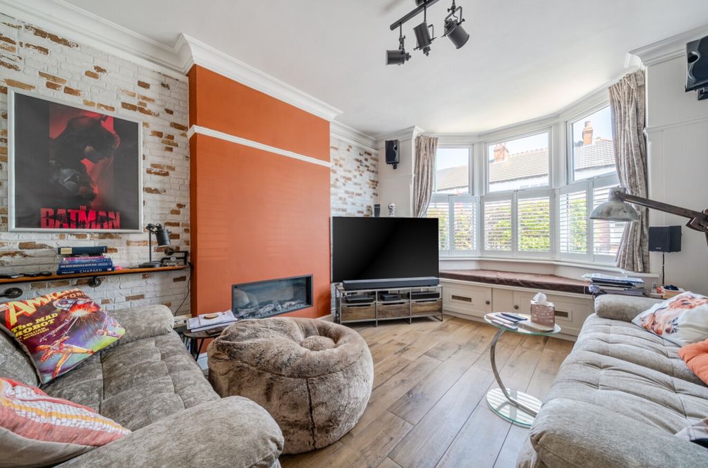 Property photo 2 of 25 1496651-15-6A63c09d315Bd