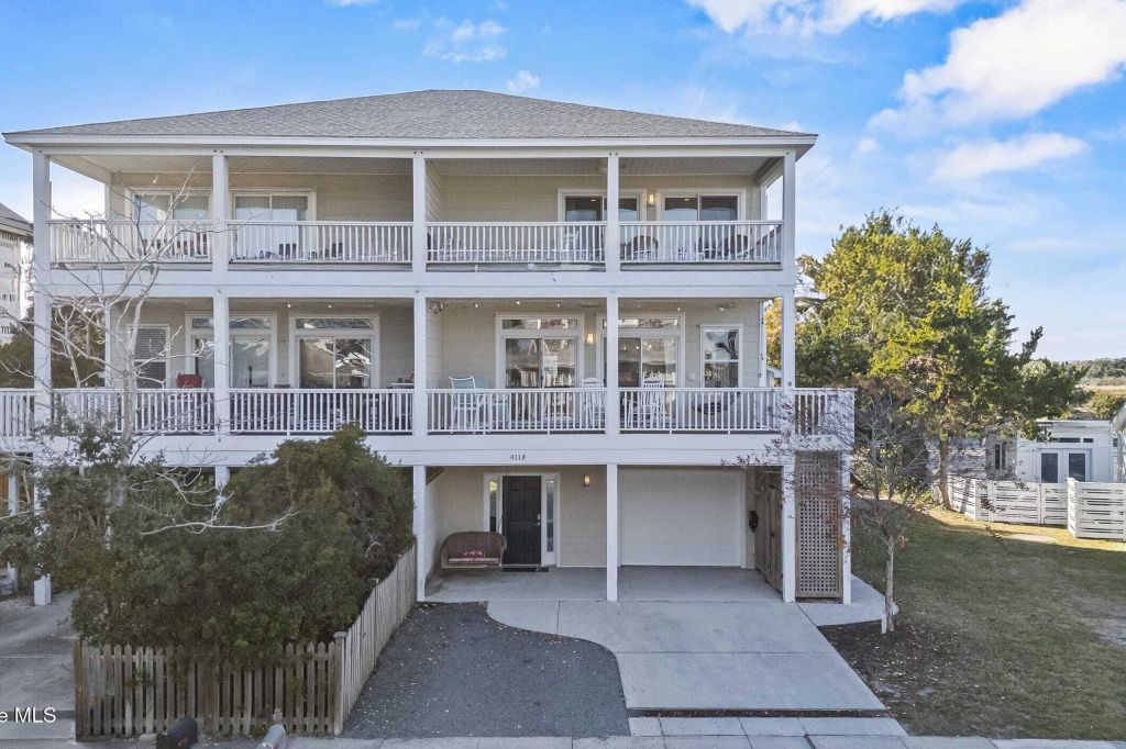 Property photo 1 of 31