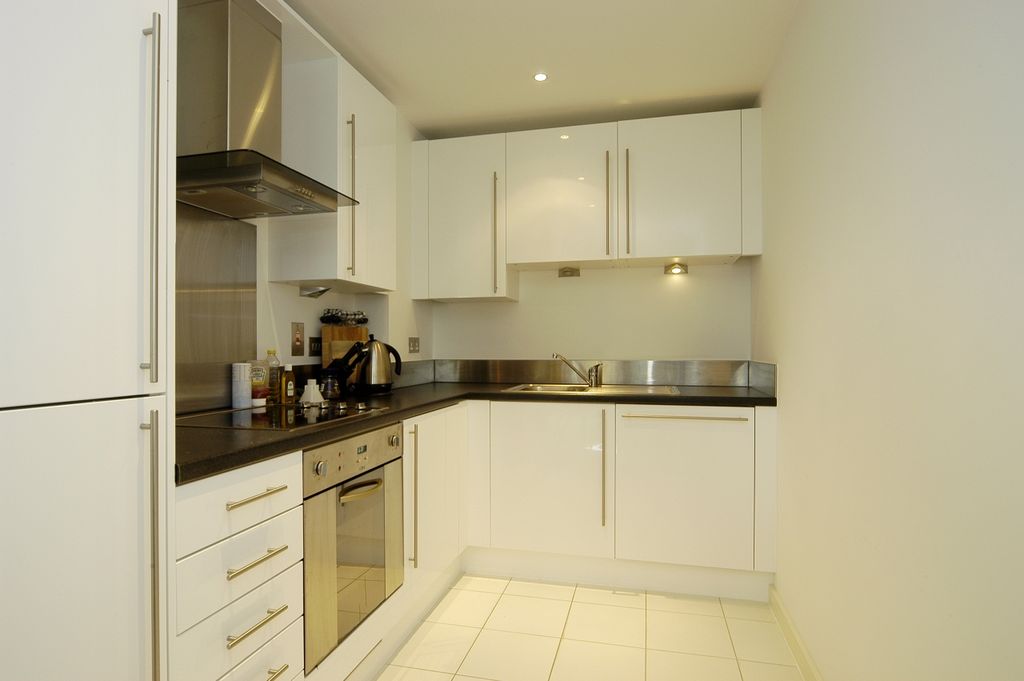 Property photo 2 of 5 Kitchen