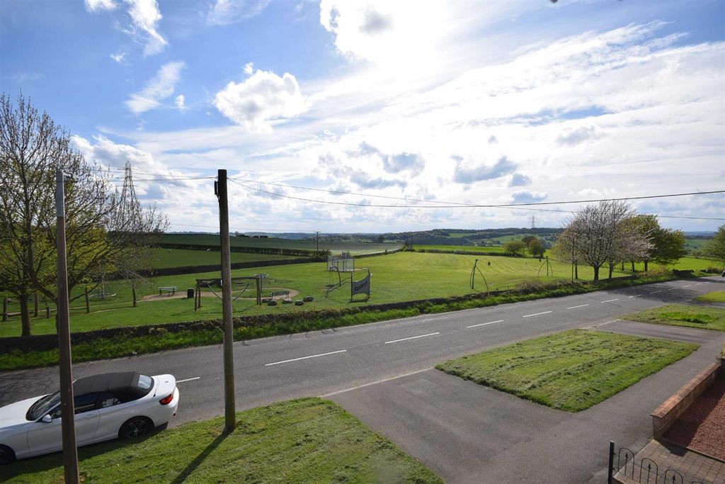 Property photo 2 of 23