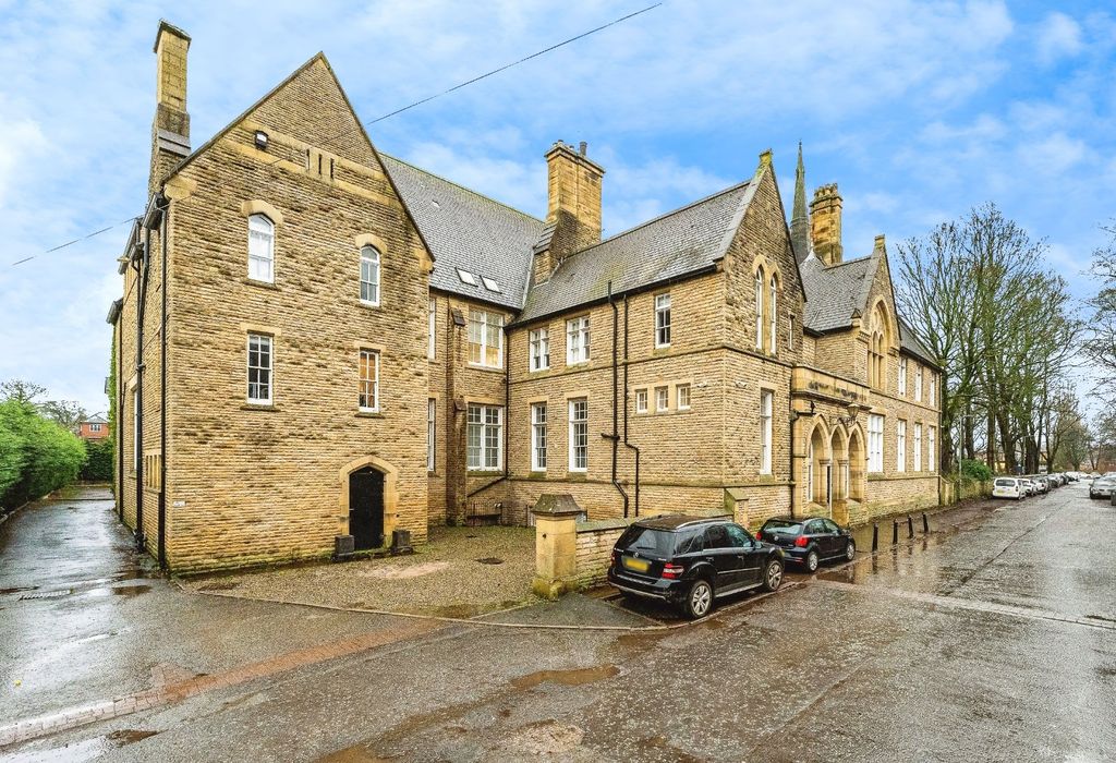 Property photo 1 of 27 Picture No. 04