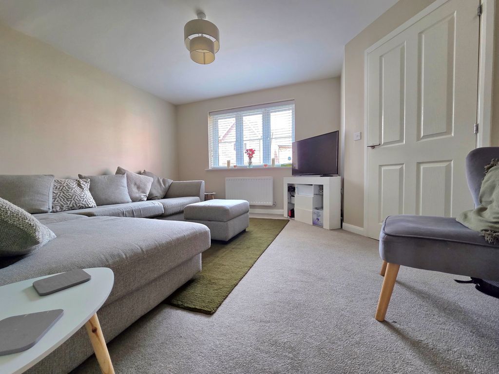 Property photo 2 of 11